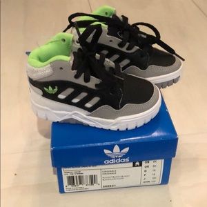 Adidas shoes- size 4 Brand New